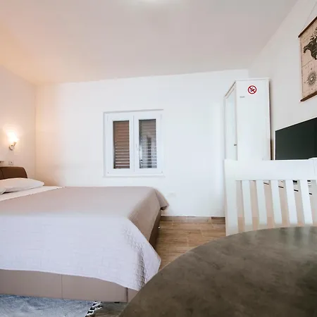 Ema Apartman *